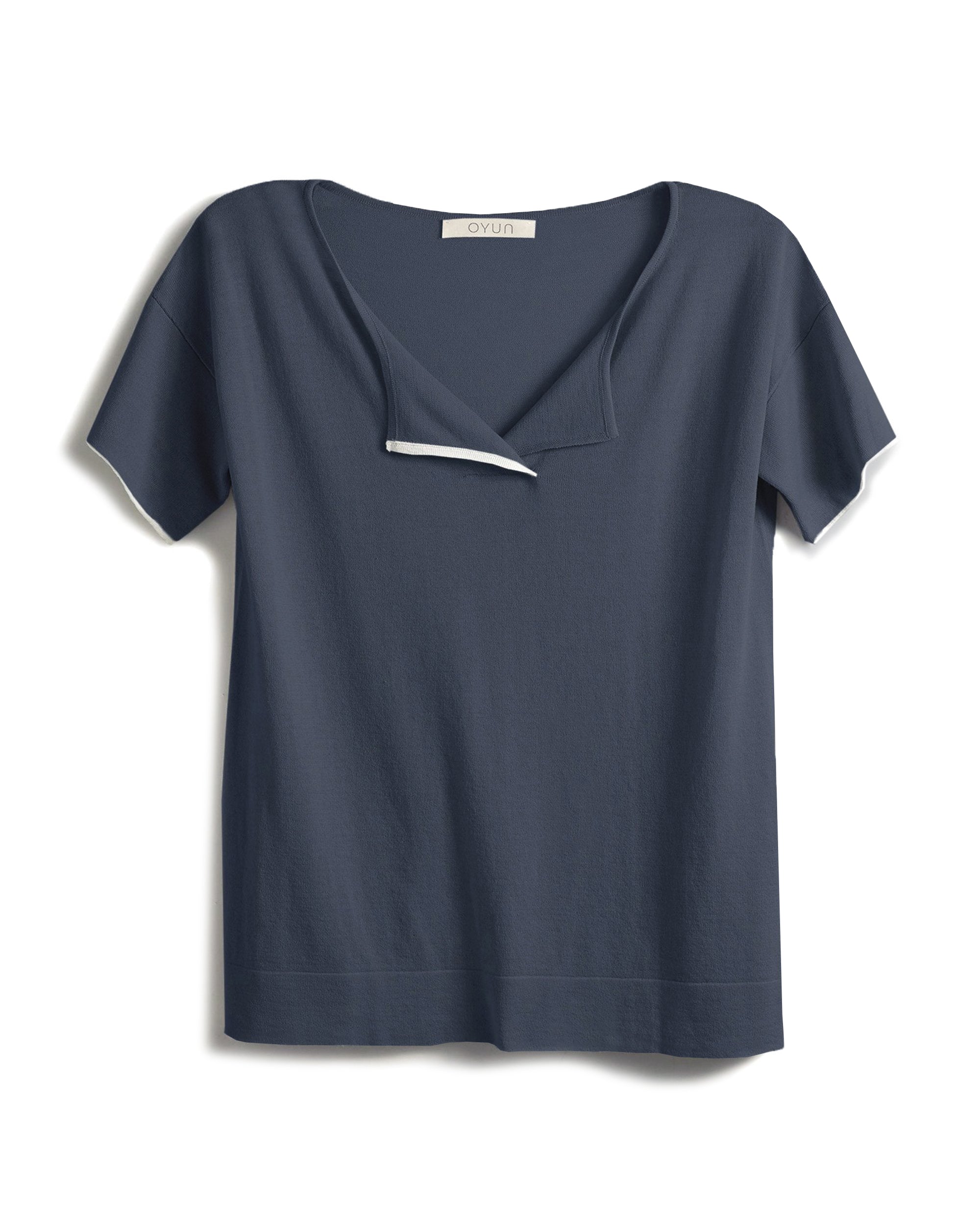 SPLIT NECK TEE