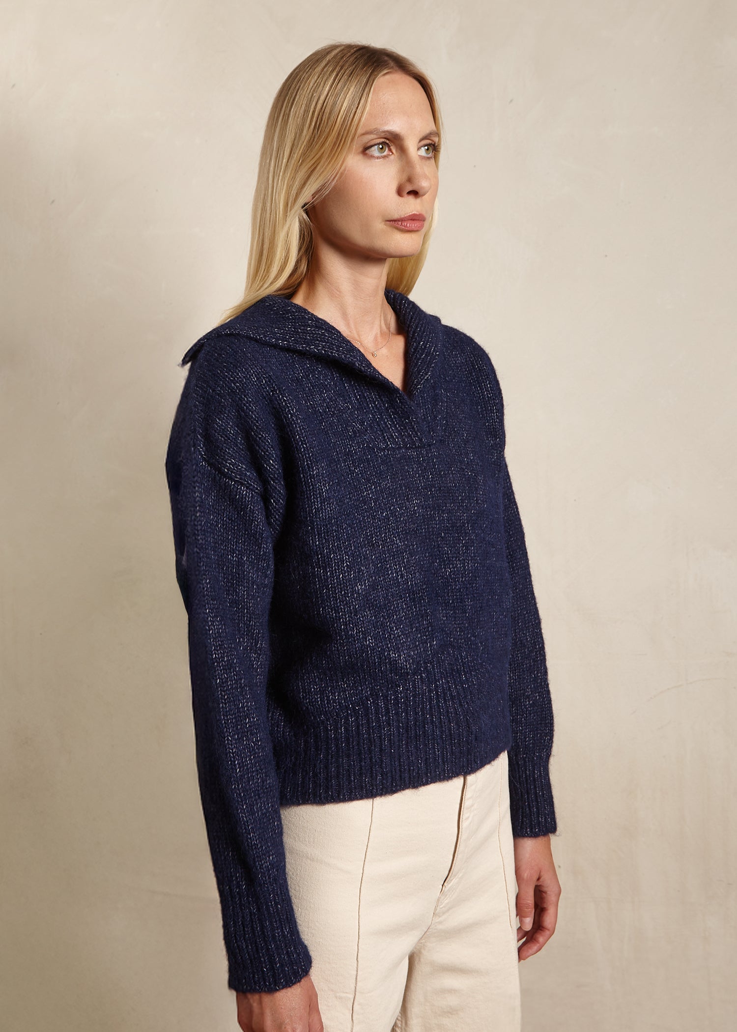 Sailor collar weekend sweater