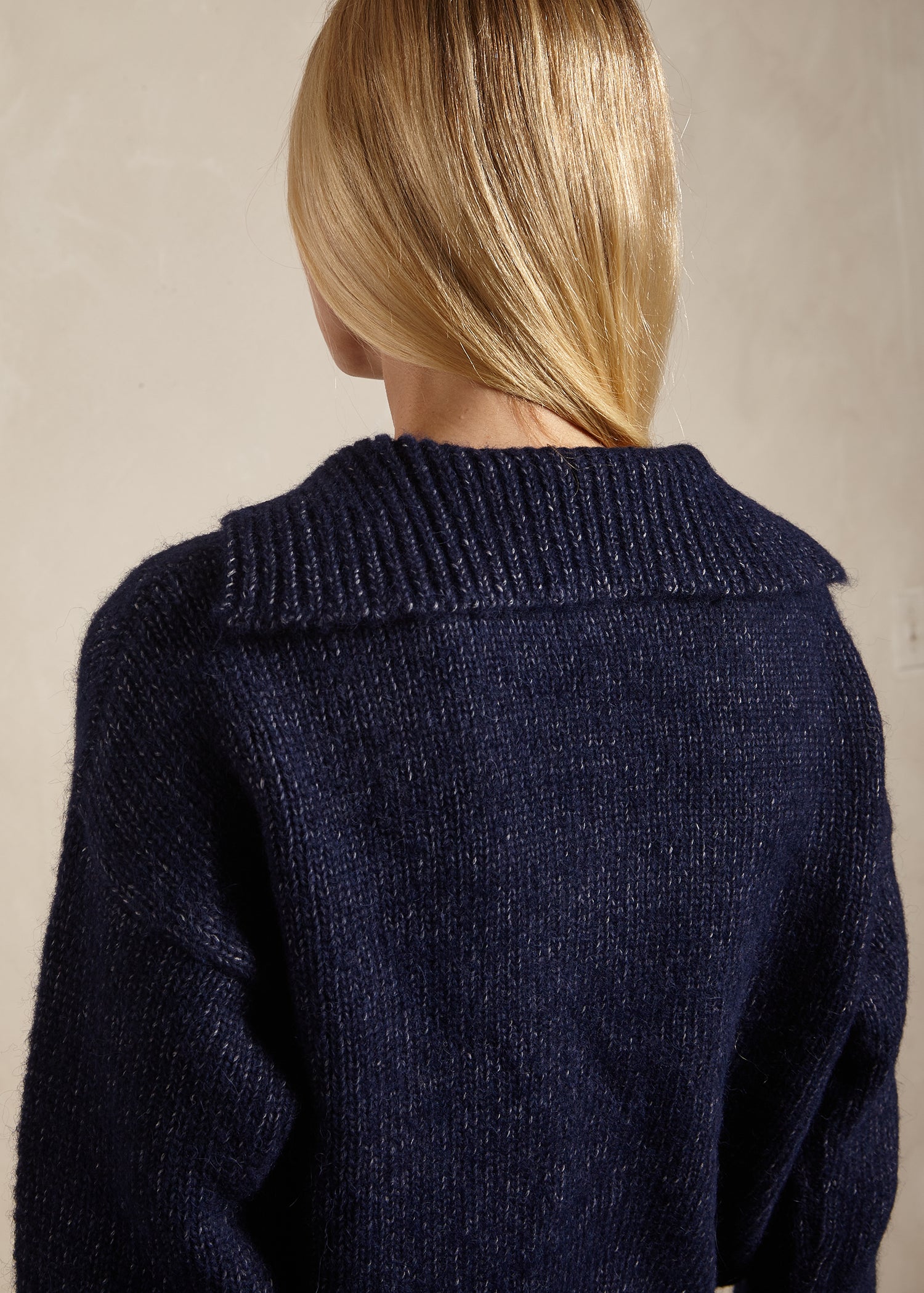 Sailor collar weekend sweater