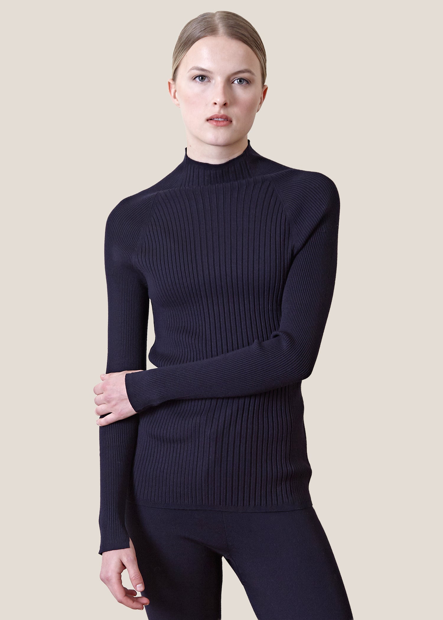 DIFFERENT IS OK Ribbed Cut-out シズニルック Blue Nikole Ribbed Skirt Set