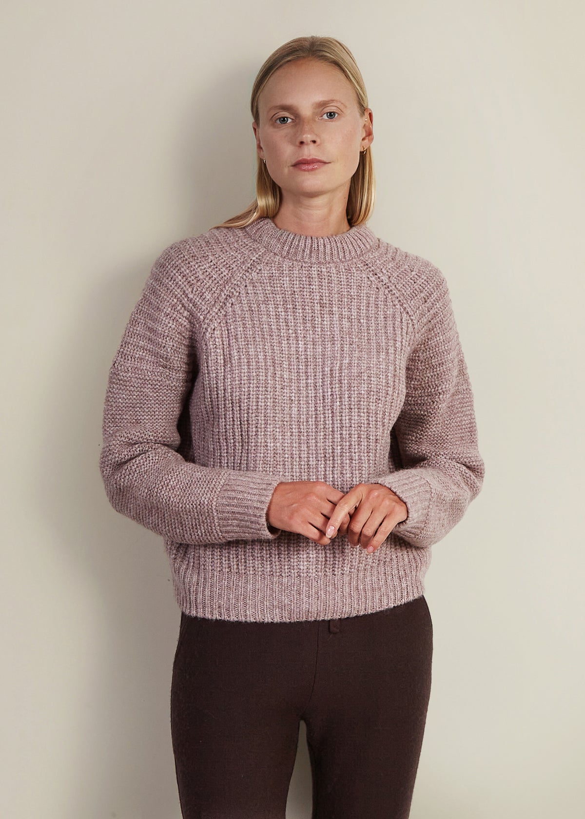 THE PERFECT CREW SWEATER HEATHER