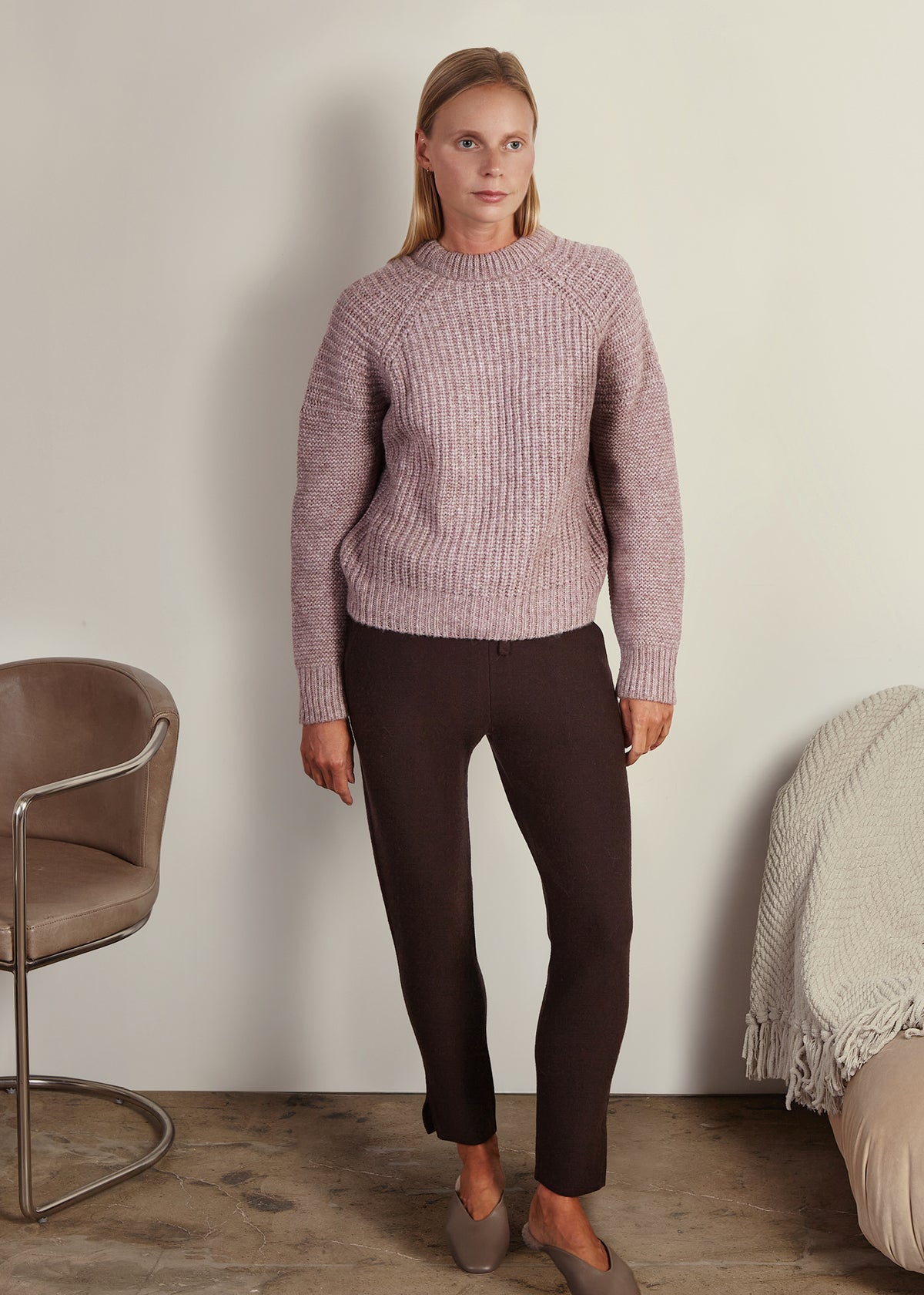 THE PERFECT CREW SWEATER HEATHER